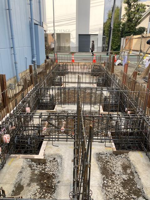 街と共生する建築  MKホールディングスの新築